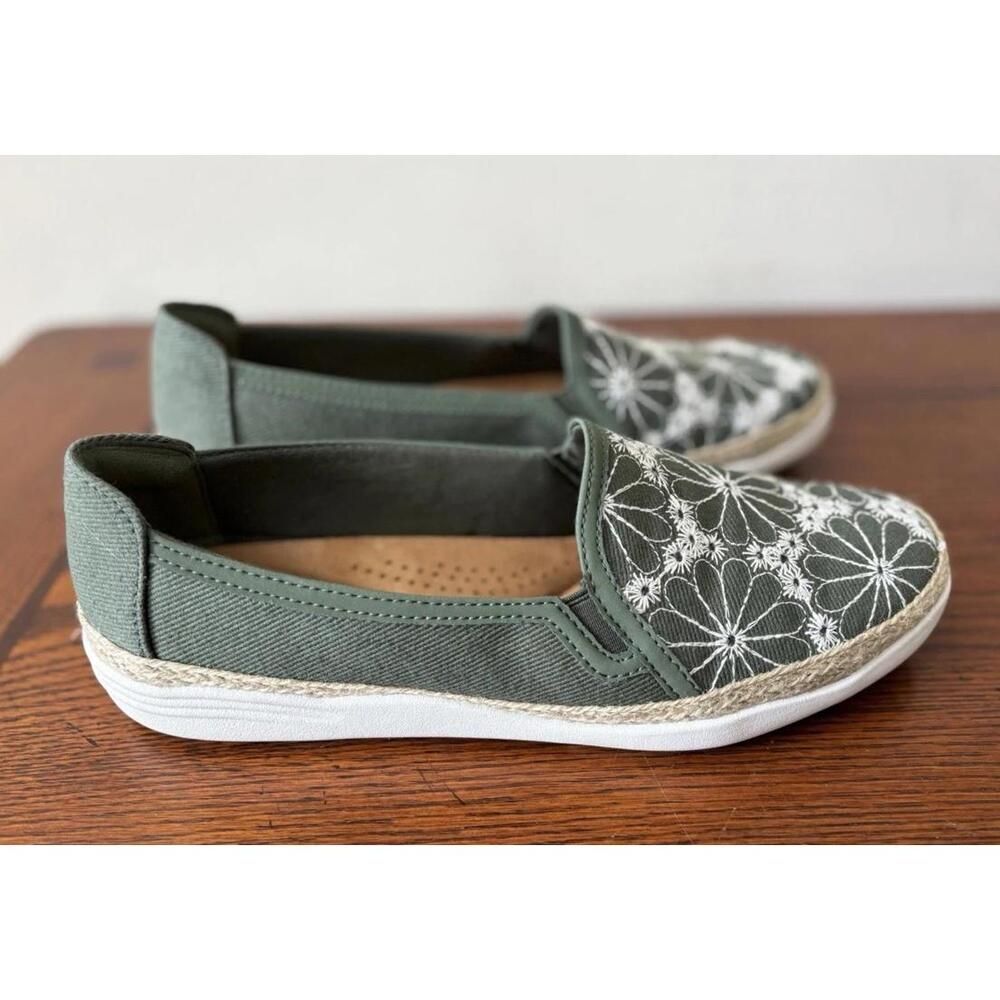 Clarks Elaina Harbor Green Fabric Loafers Sneakers Slip Ons Shoes Womens Size 9W